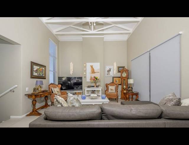 2 BEDROOM HOUSE FOR SALE IN PINNACLE POINT GOLF ESTATE